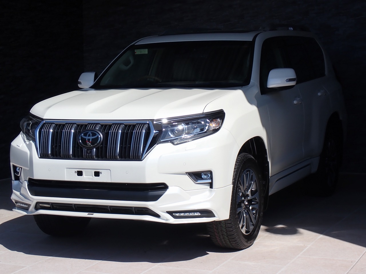 TOYOTA Land Cruiser Prado