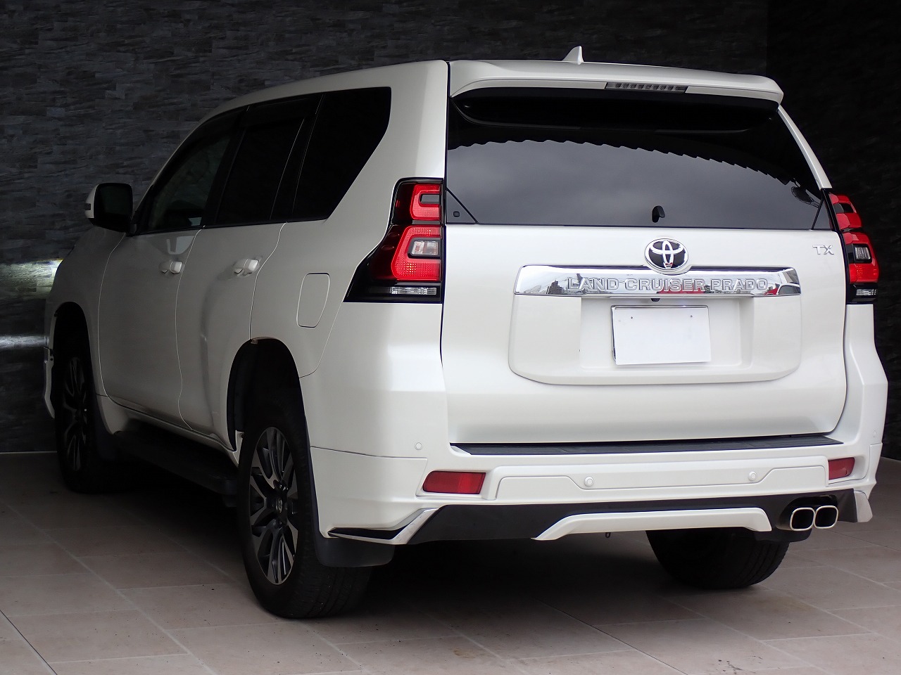 TOYOTA Land Cruiser Prado