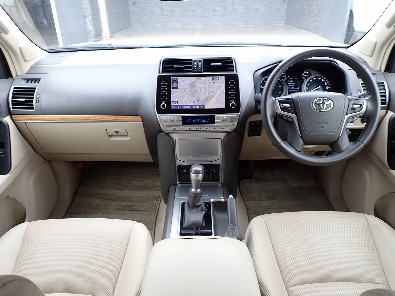 TOYOTA Land Cruiser Prado