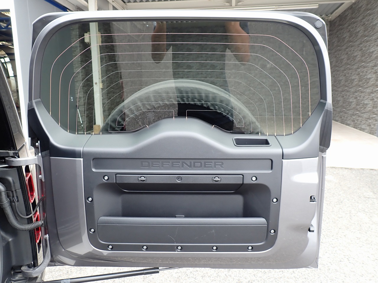 LAND ROVER Defender