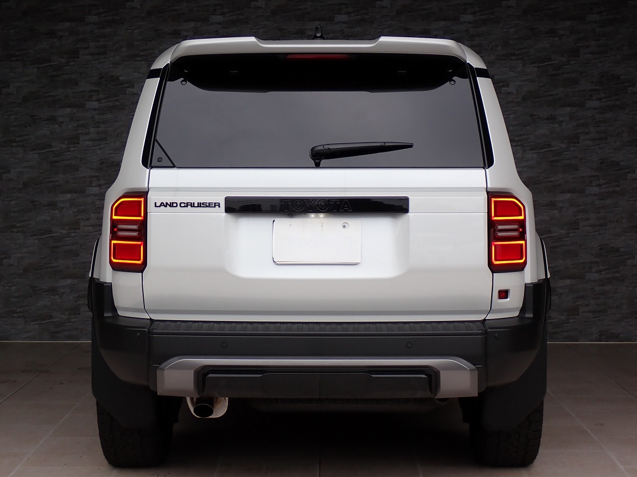 TOYOTA Land Cruiser 250