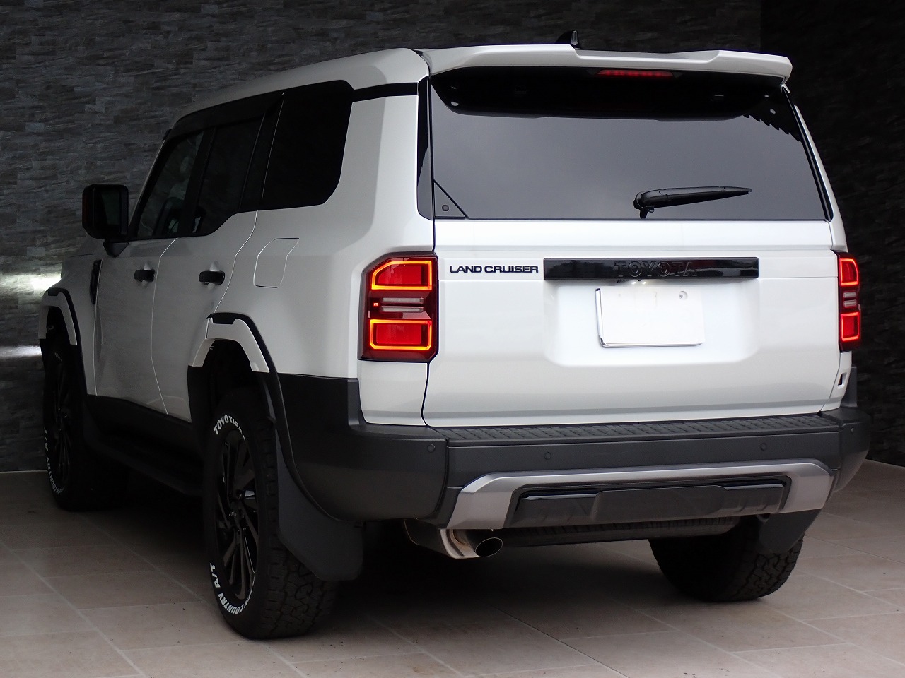 TOYOTA Land Cruiser 250