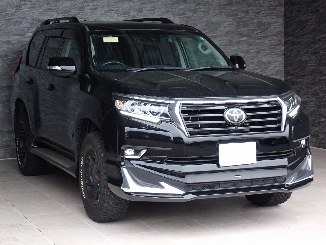 TOYOTA Land Cruiser Prado