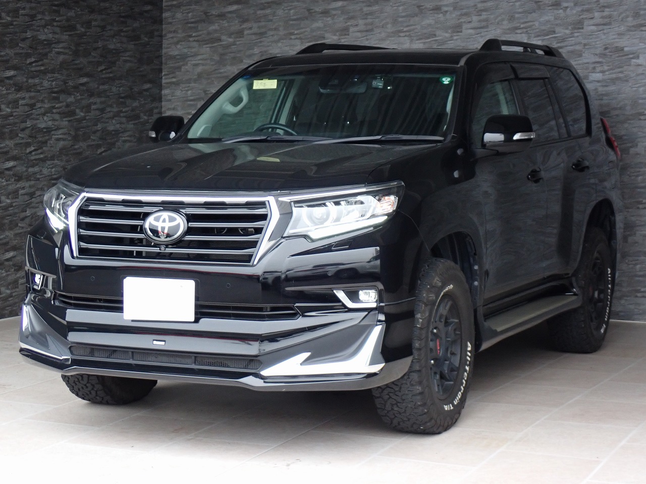 TOYOTA Land Cruiser Prado