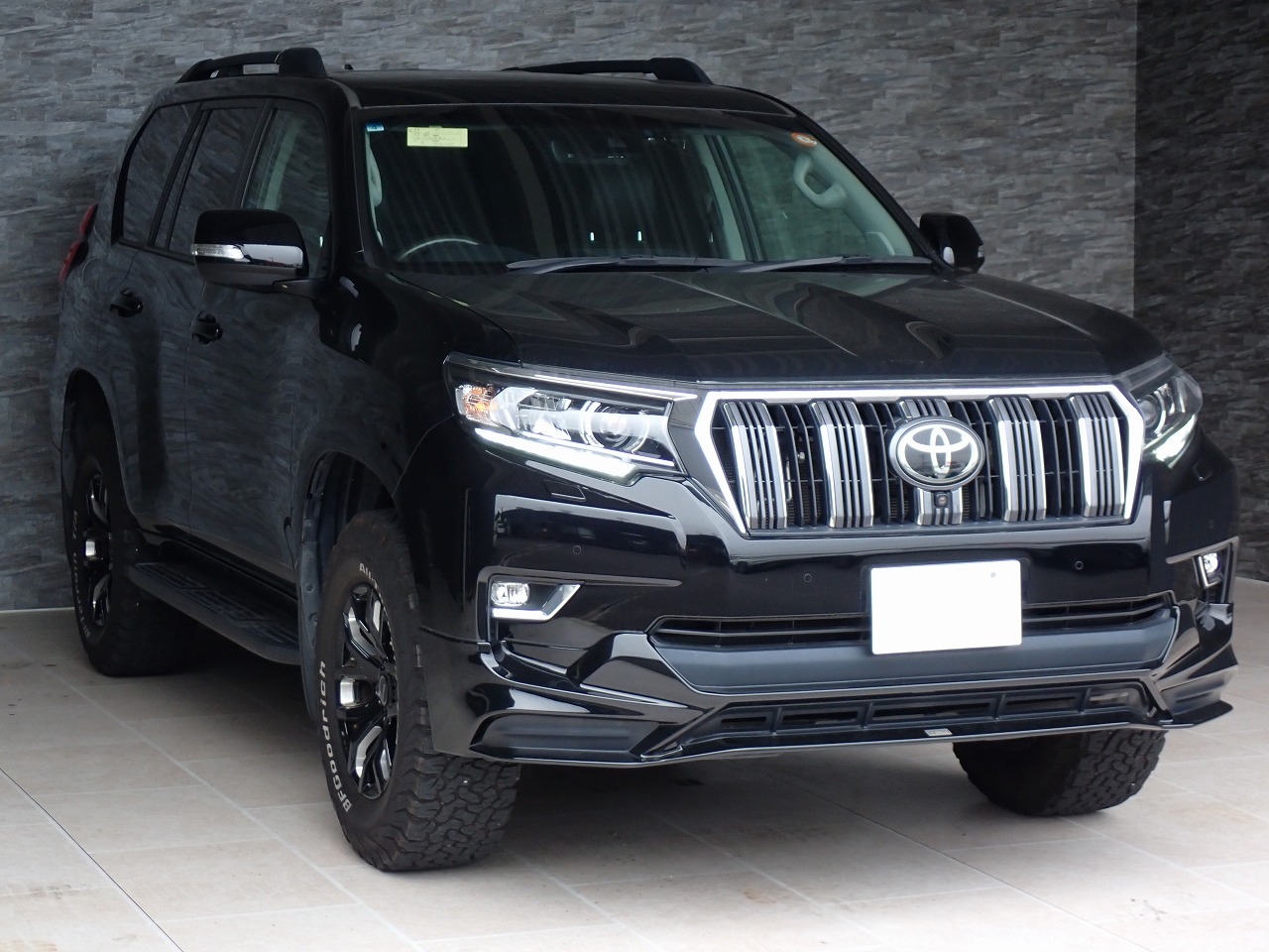 TOYOTA Land Cruiser Prado