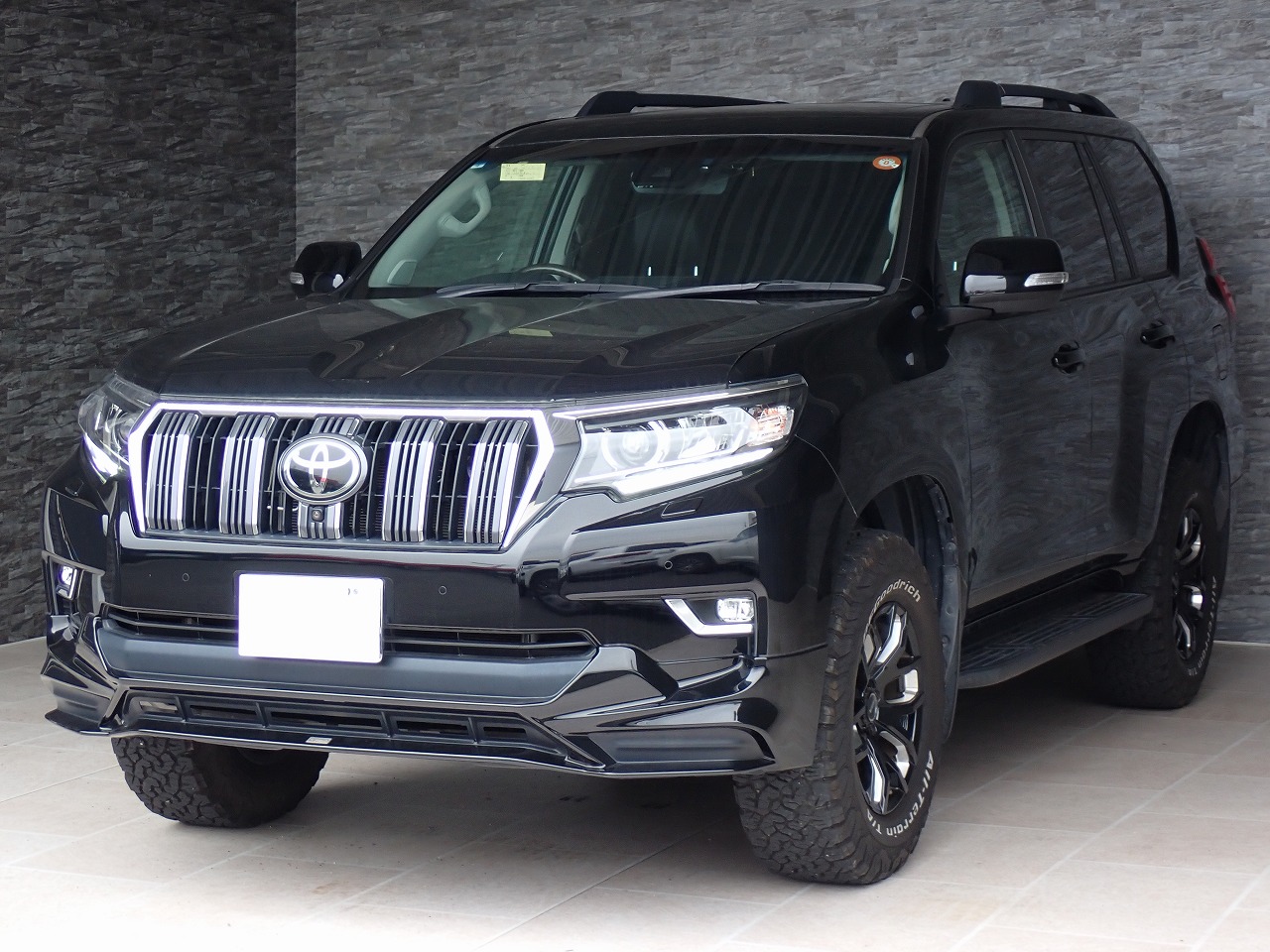 TOYOTA Land Cruiser Prado