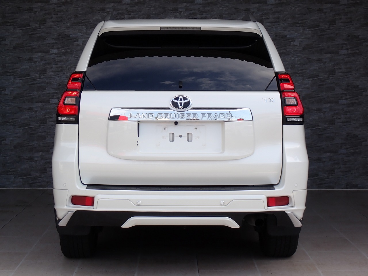 TOYOTA Land Cruiser Prado