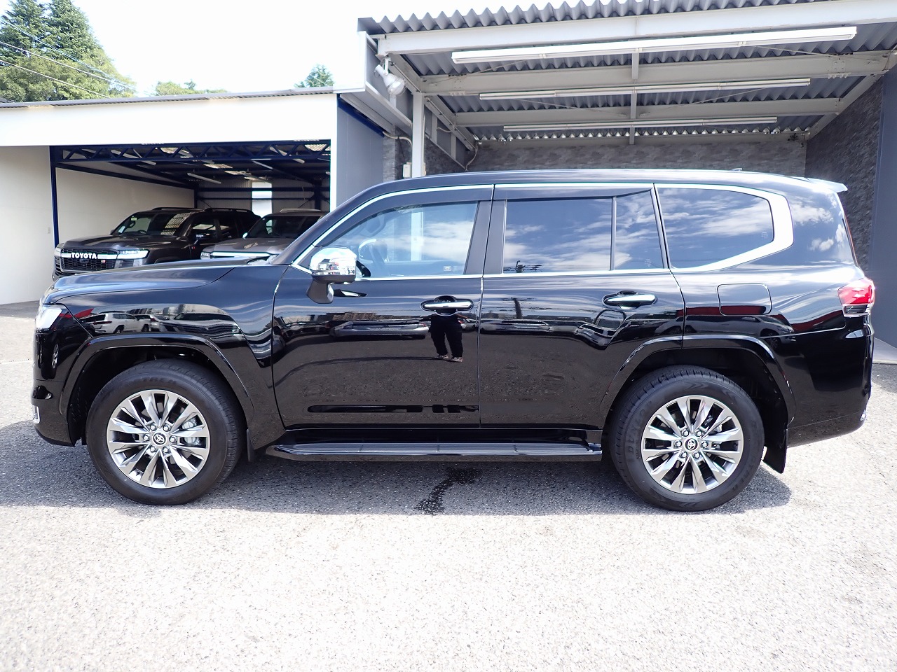 TOYOTA Land Cruiser