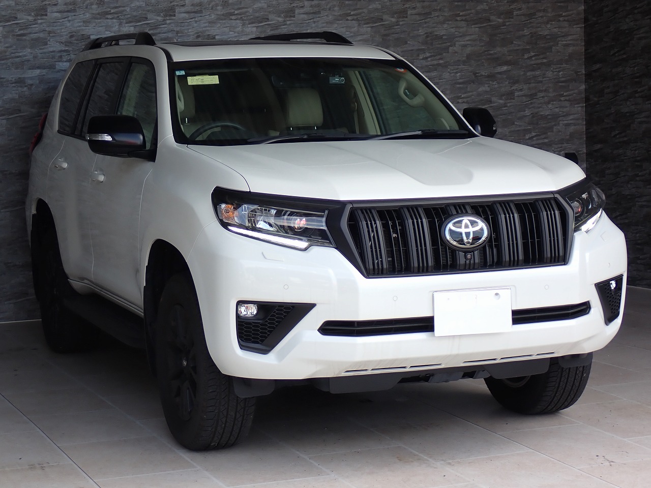 TOYOTA Land Cruiser Prado