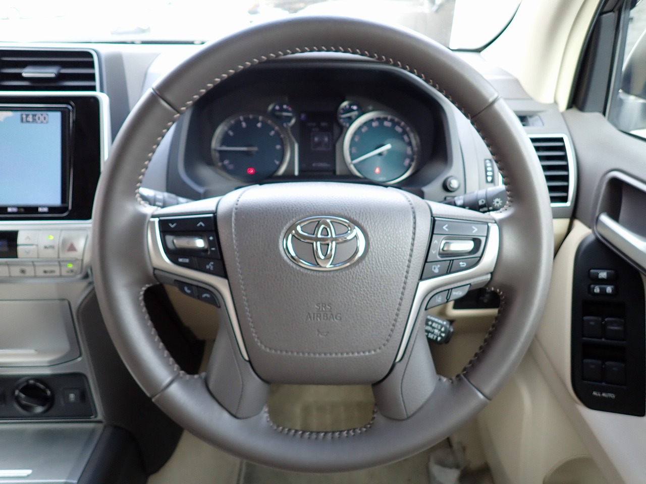 TOYOTA Land Cruiser Prado
