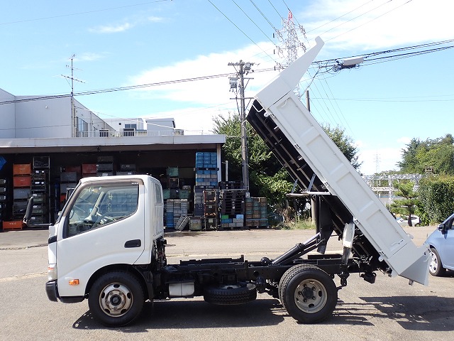 HINO Dutro