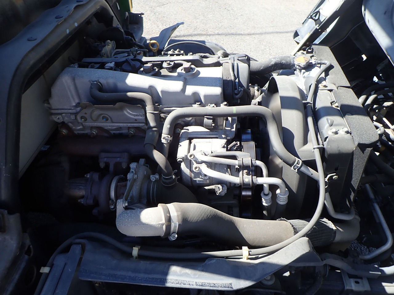 TOYOTA Dyna Truck
