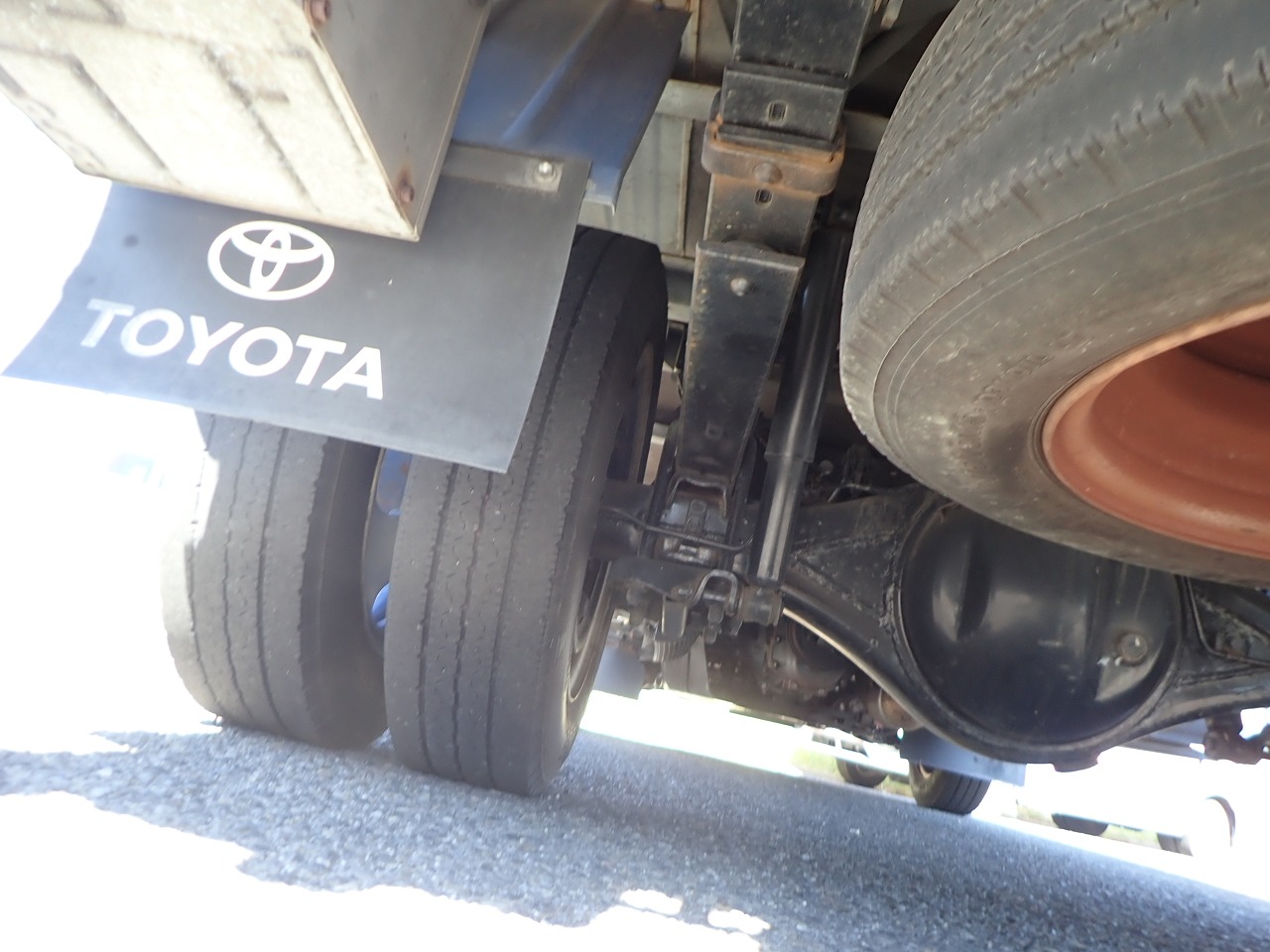 TOYOTA Dyna Truck