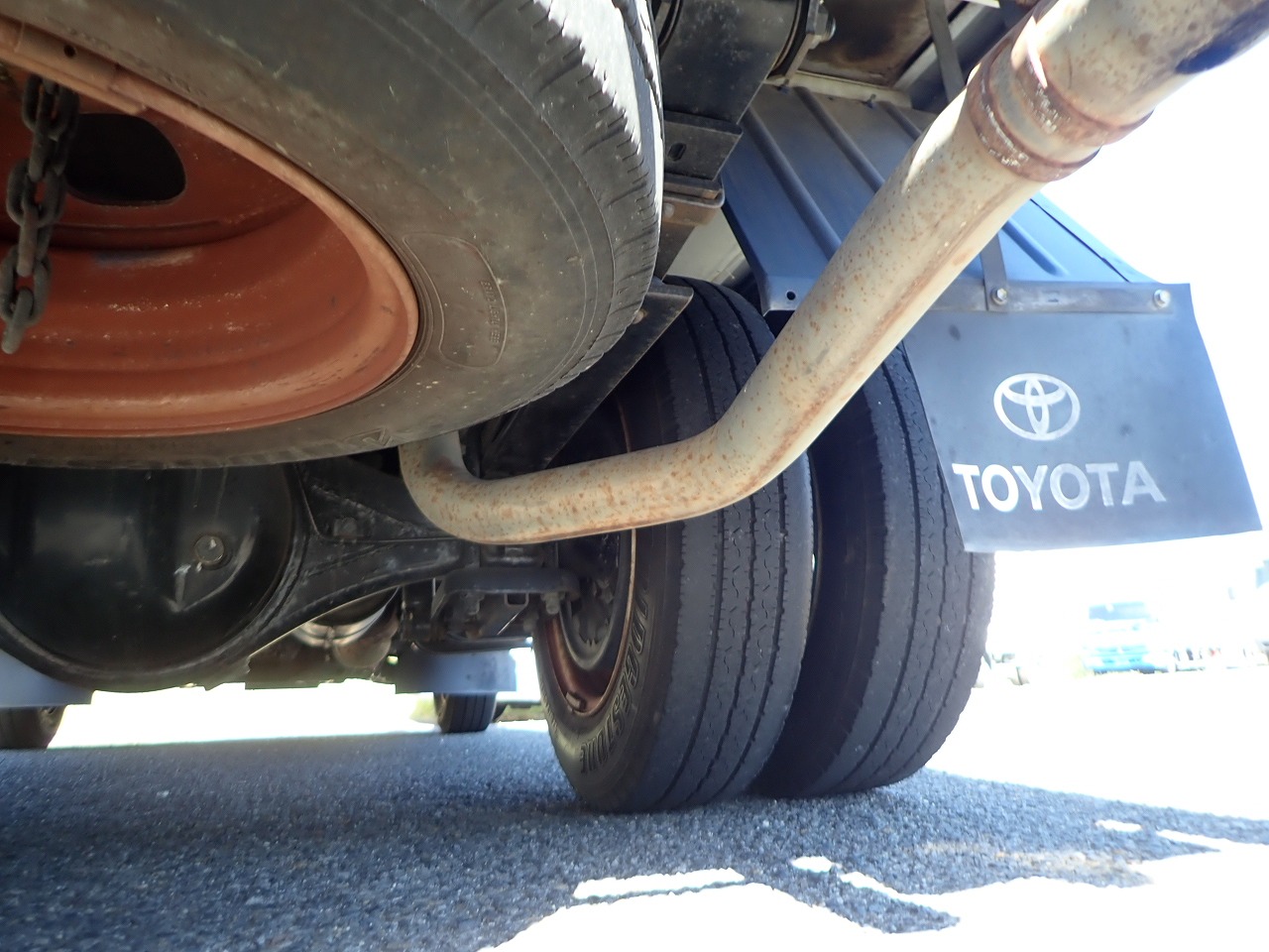 TOYOTA Dyna Truck