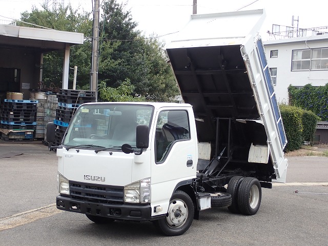 ISUZU Elf Truck