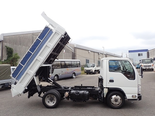 ISUZU Elf Truck
