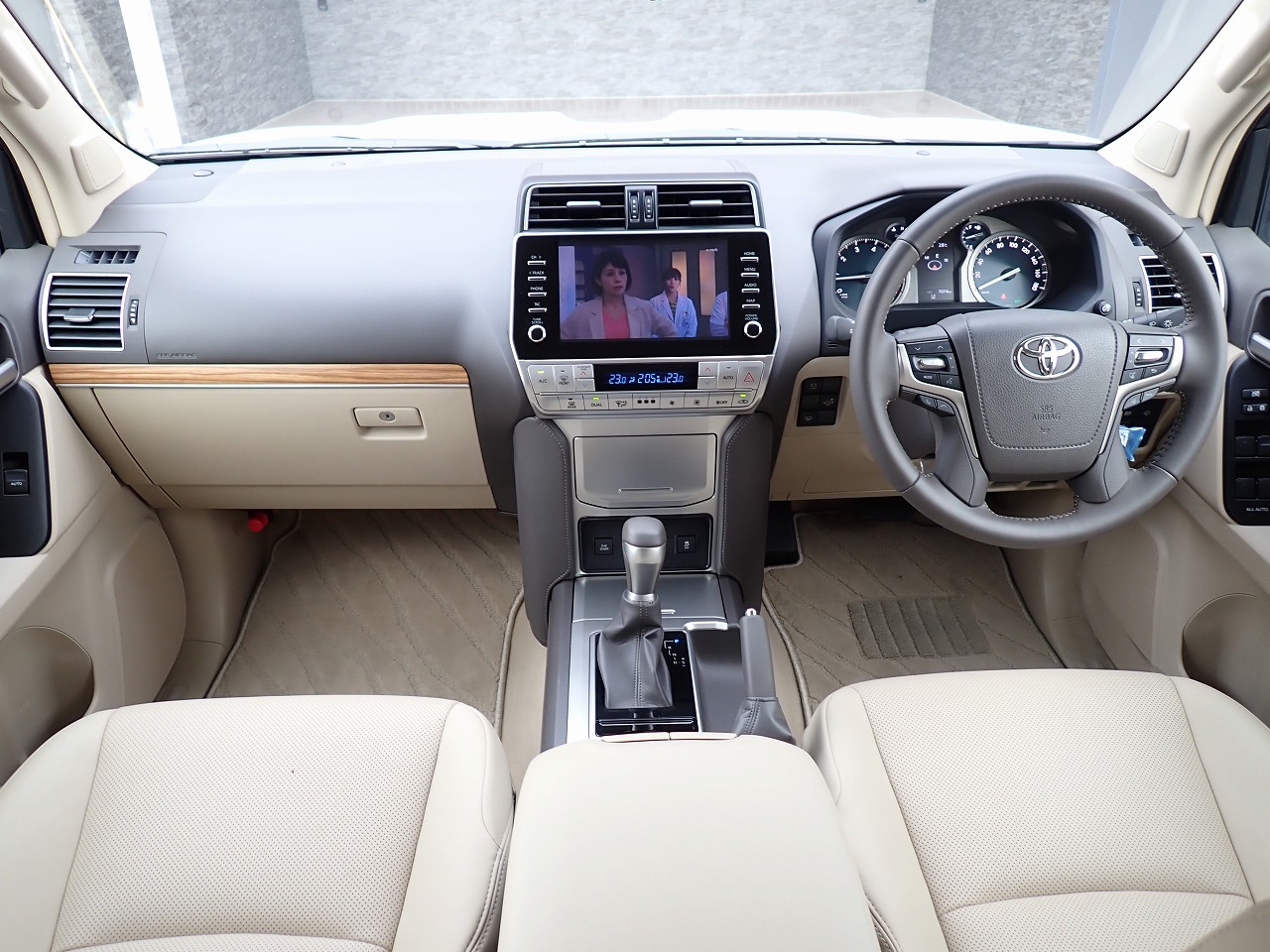 TOYOTA Land Cruiser Prado