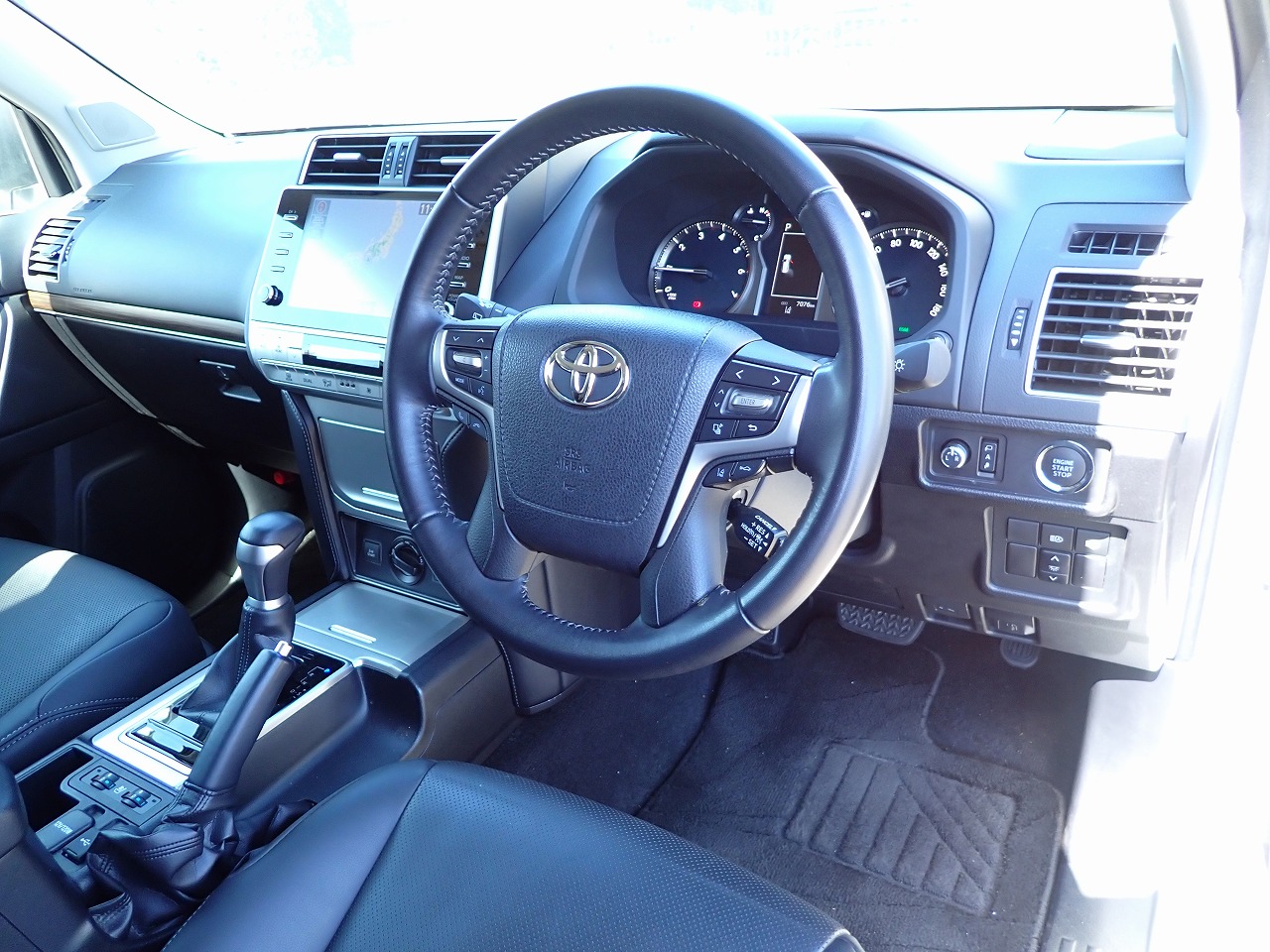 TOYOTA Land Cruiser Prado