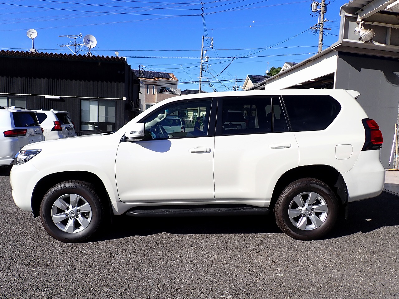 TOYOTA Land Cruiser Prado