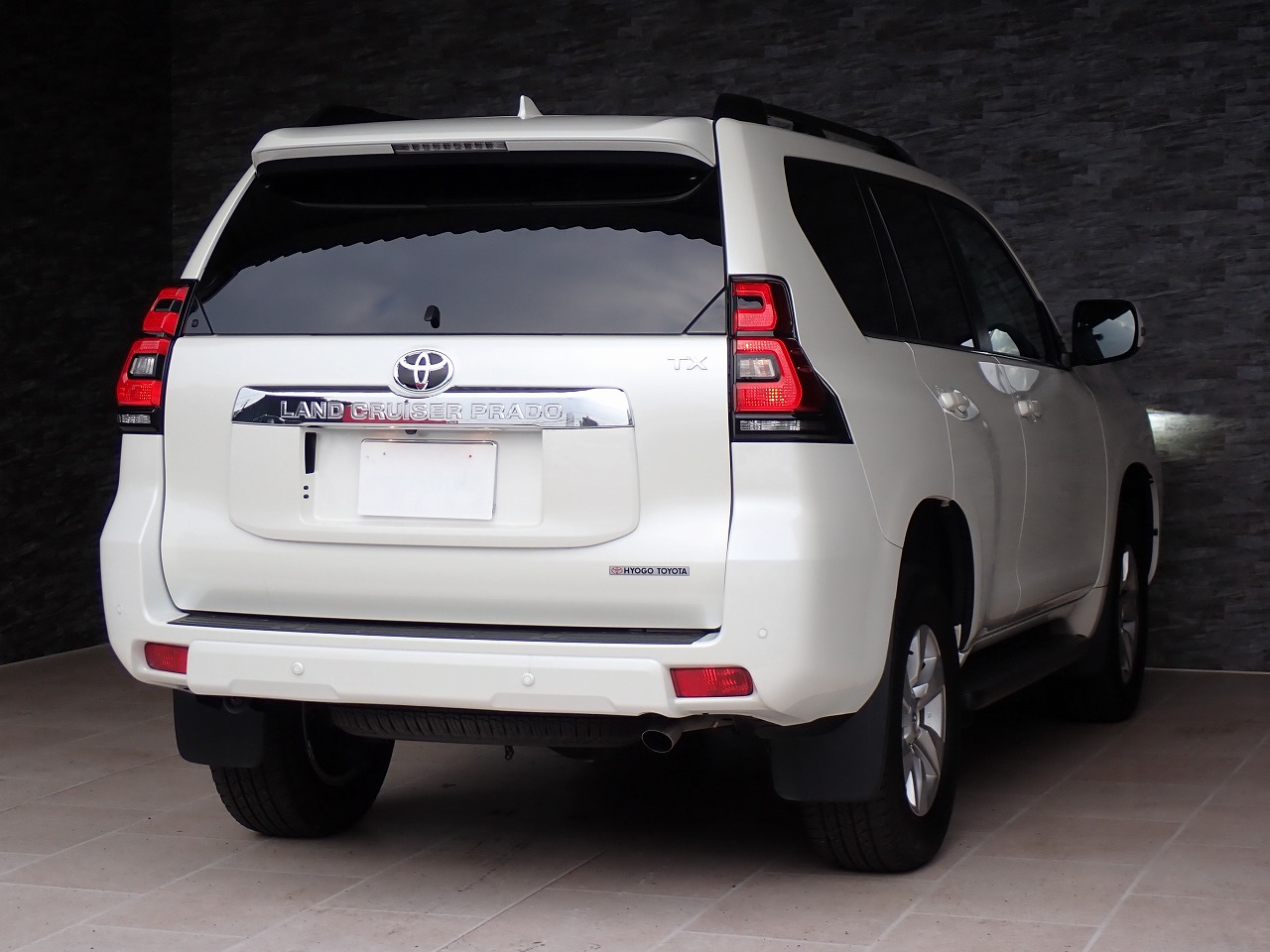 TOYOTA Land Cruiser Prado