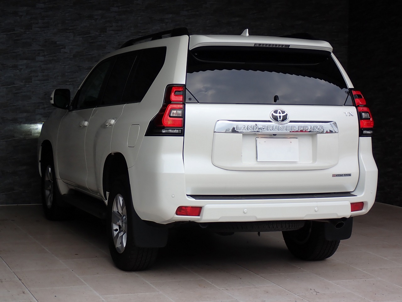 TOYOTA Land Cruiser Prado