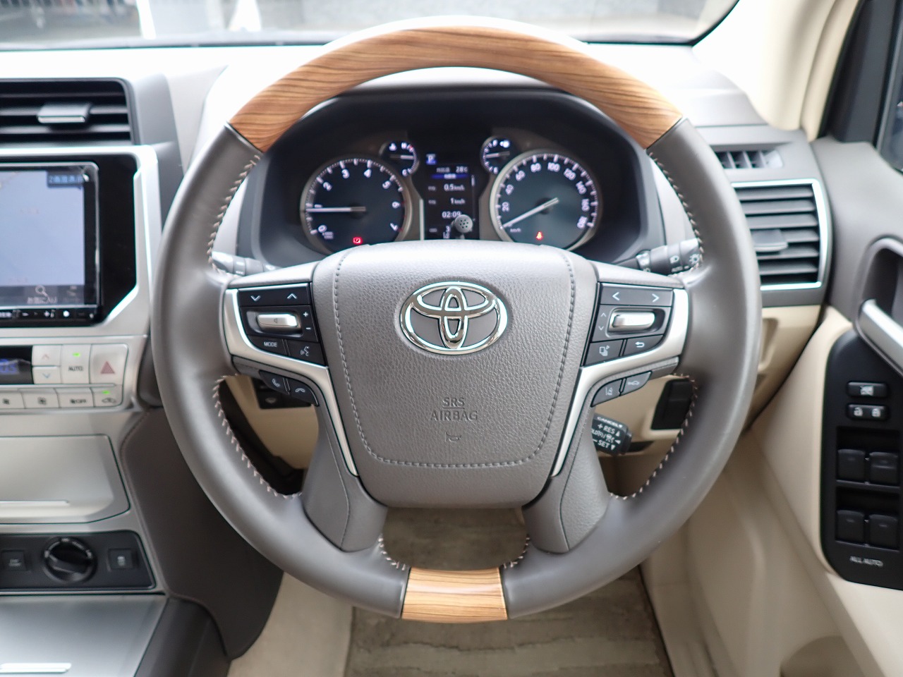 TOYOTA Land Cruiser Prado