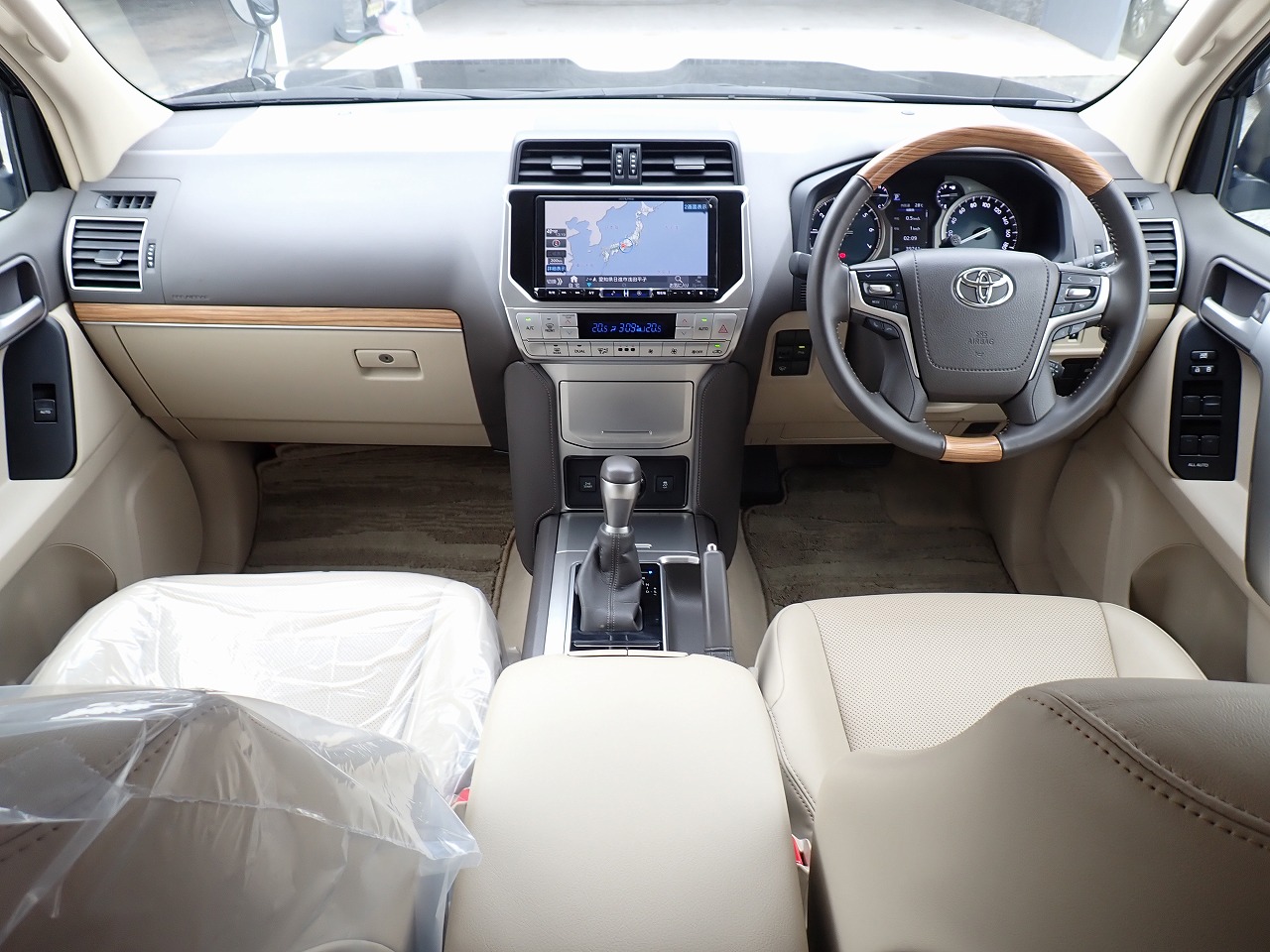 TOYOTA Land Cruiser Prado