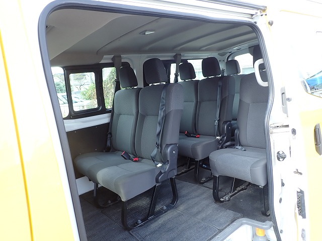 NISSAN NV 350 CARAVAN