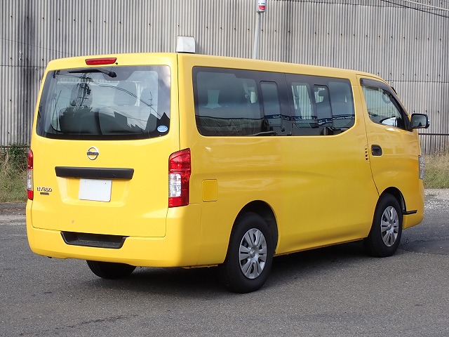 NISSAN NV 350 CARAVAN
