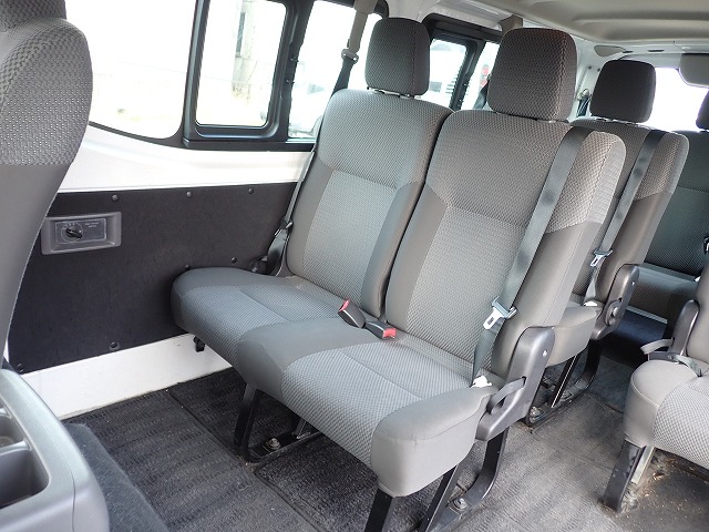 NISSAN NV 350 CARAVAN