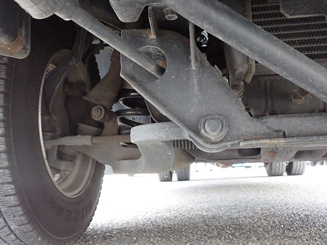 ISUZU Elf Truck