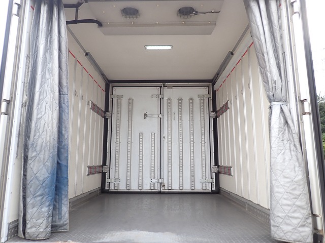ISUZU Elf Truck