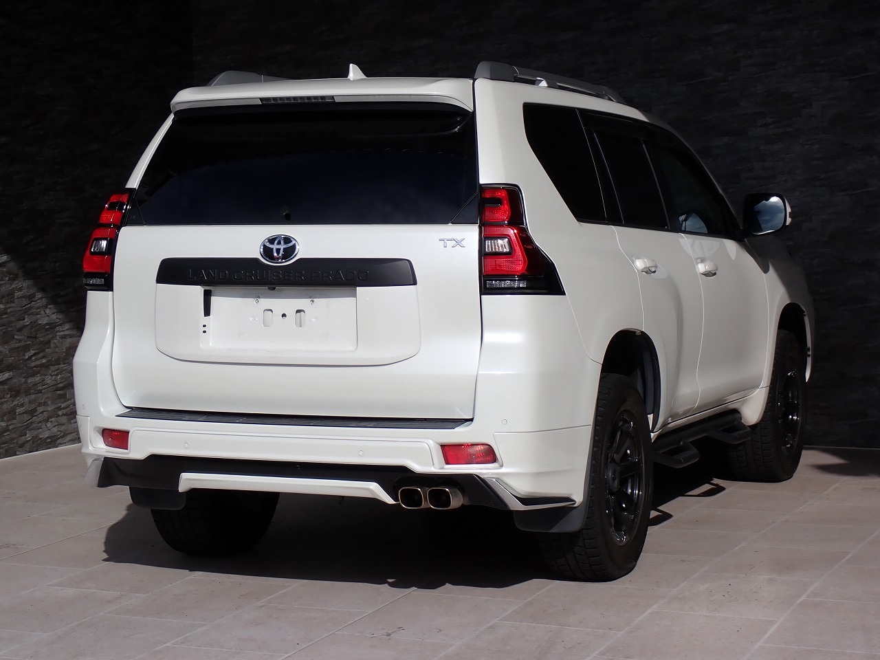 TOYOTA Land Cruiser Prado