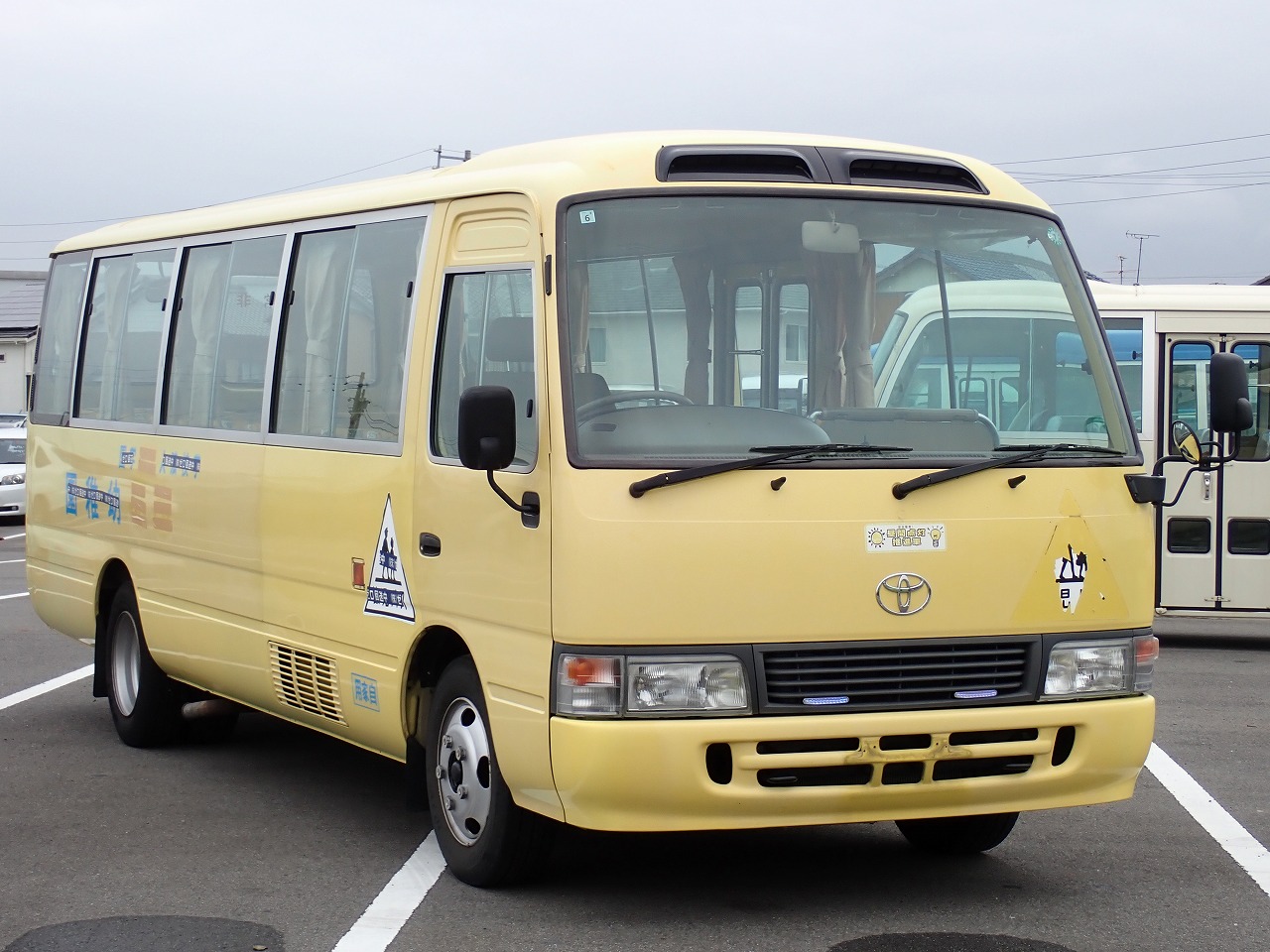 TOYOTA Coaster