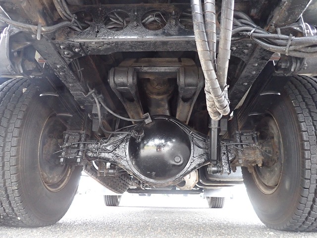ISUZU Elf Truck