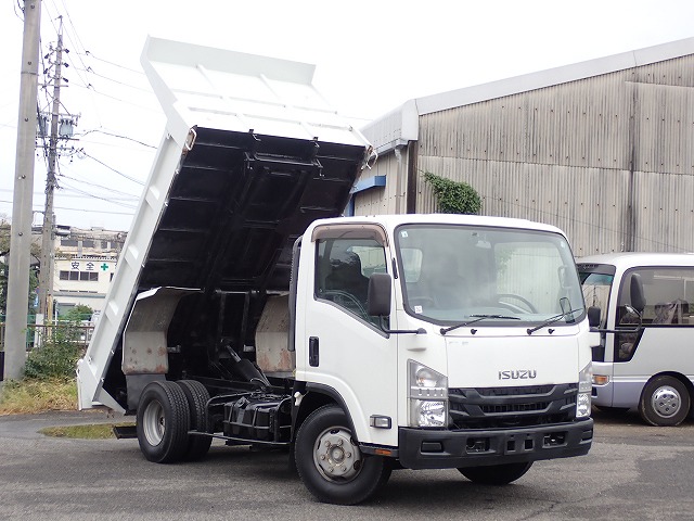 ISUZU Elf Truck