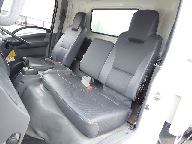 ISUZU Elf Truck