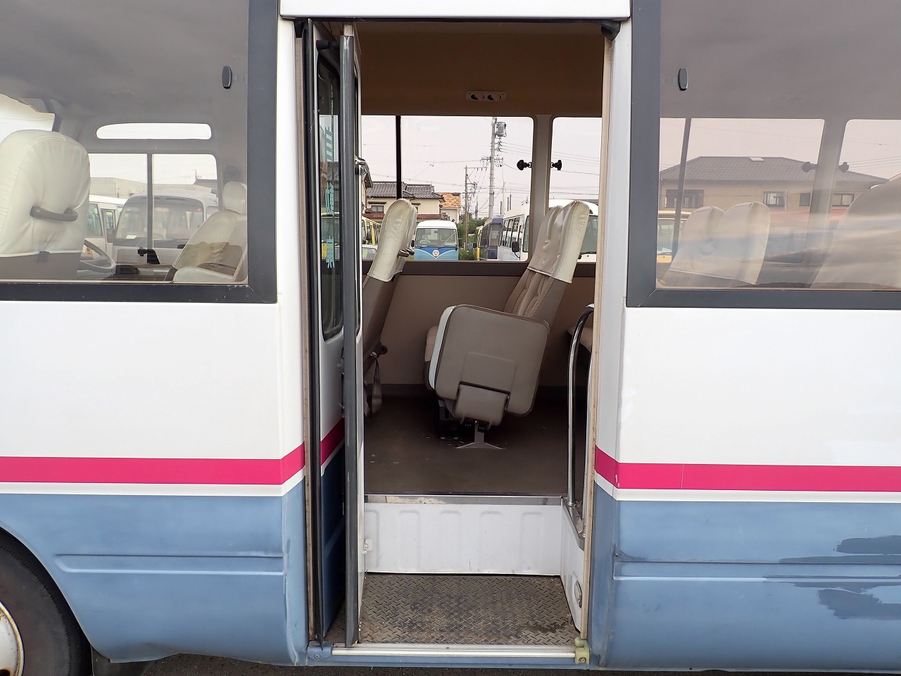 TOYOTA Coaster