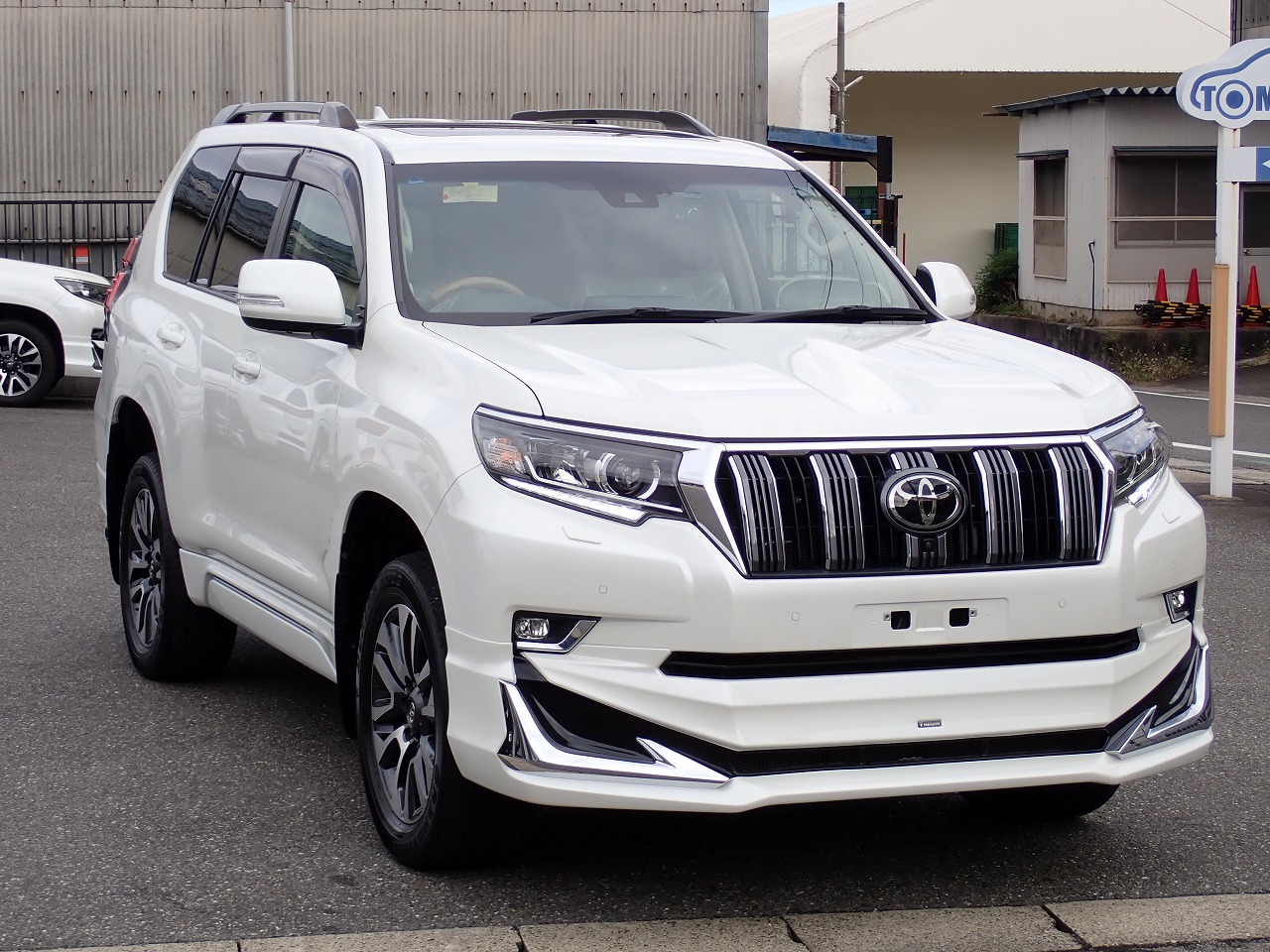 TOYOTA Land Cruiser Prado