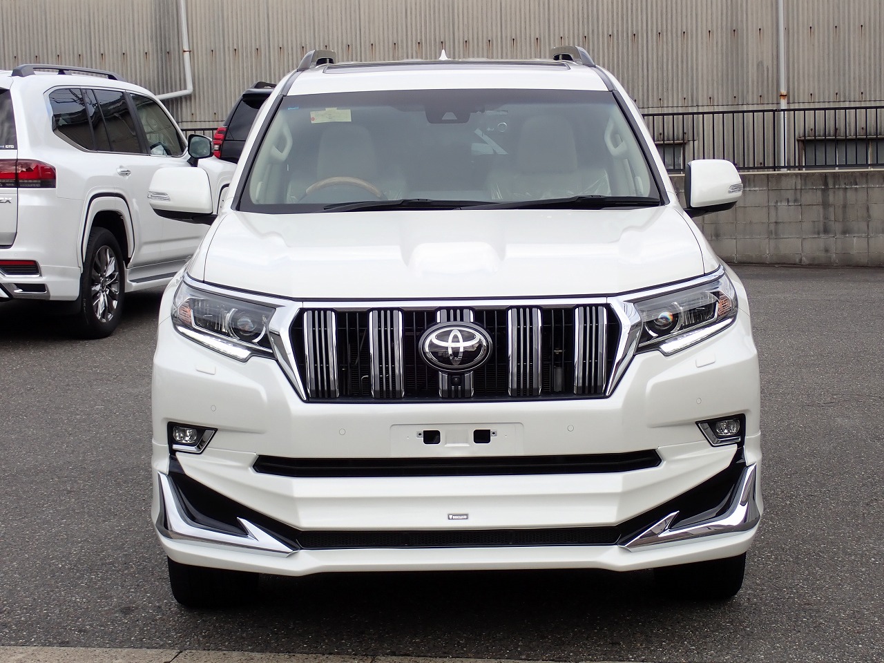 TOYOTA Land Cruiser Prado