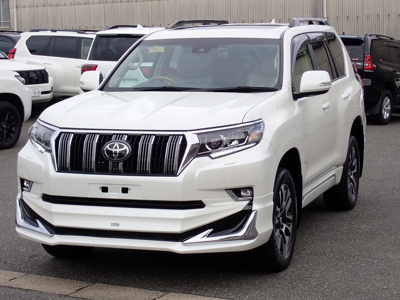 TOYOTA Land Cruiser Prado