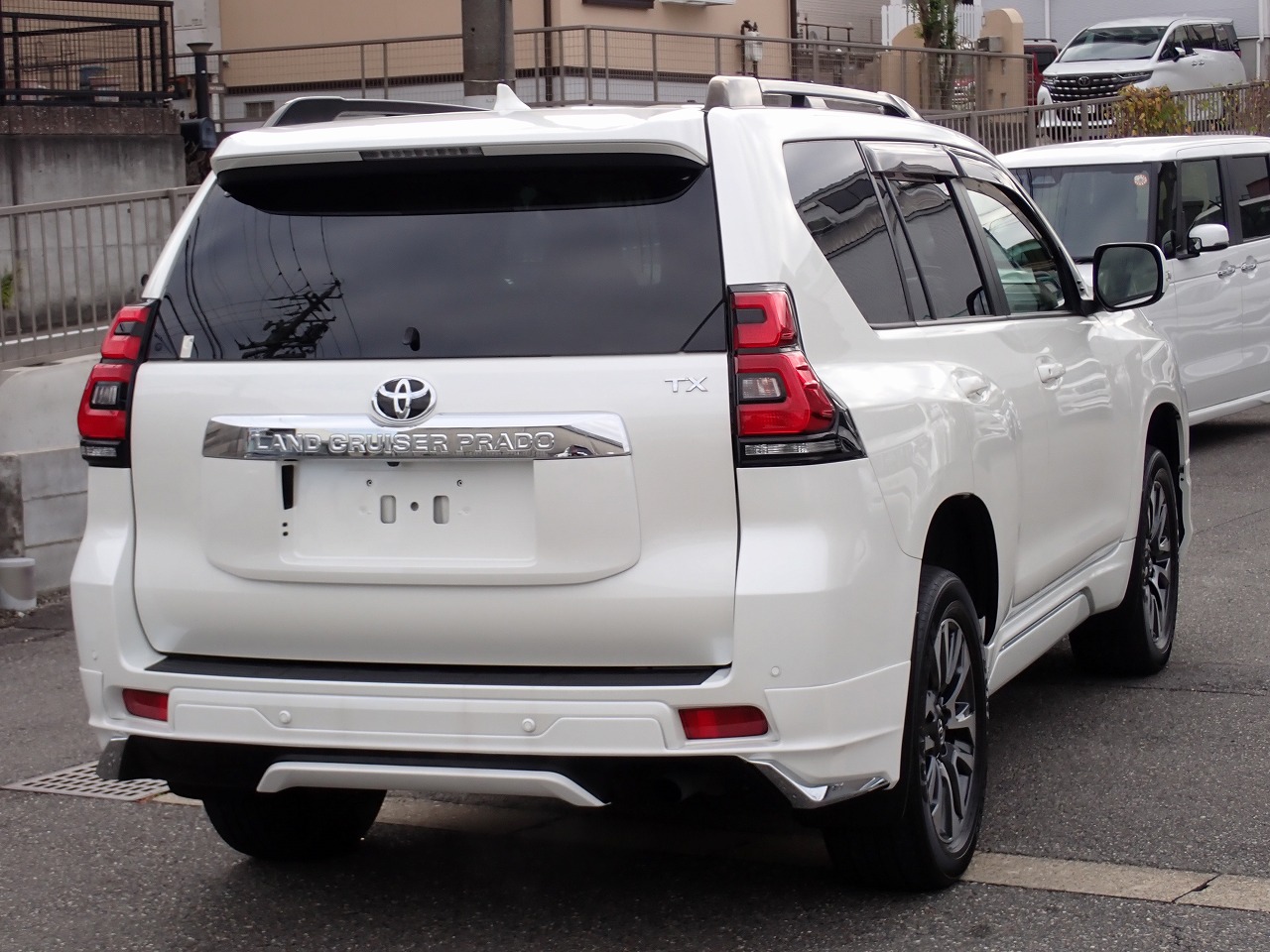 TOYOTA Land Cruiser Prado