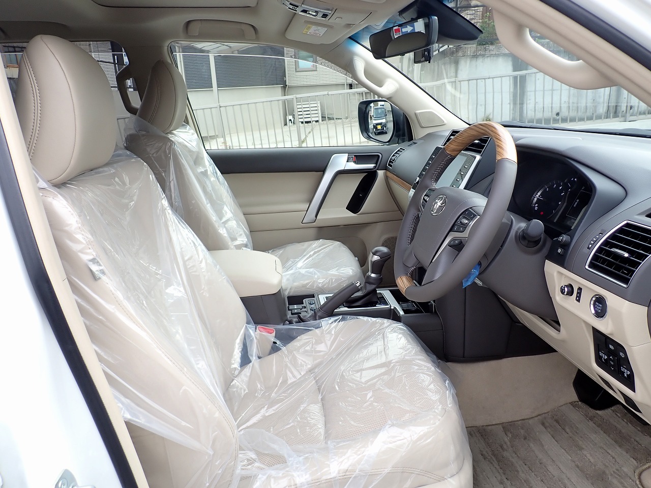 TOYOTA Land Cruiser Prado