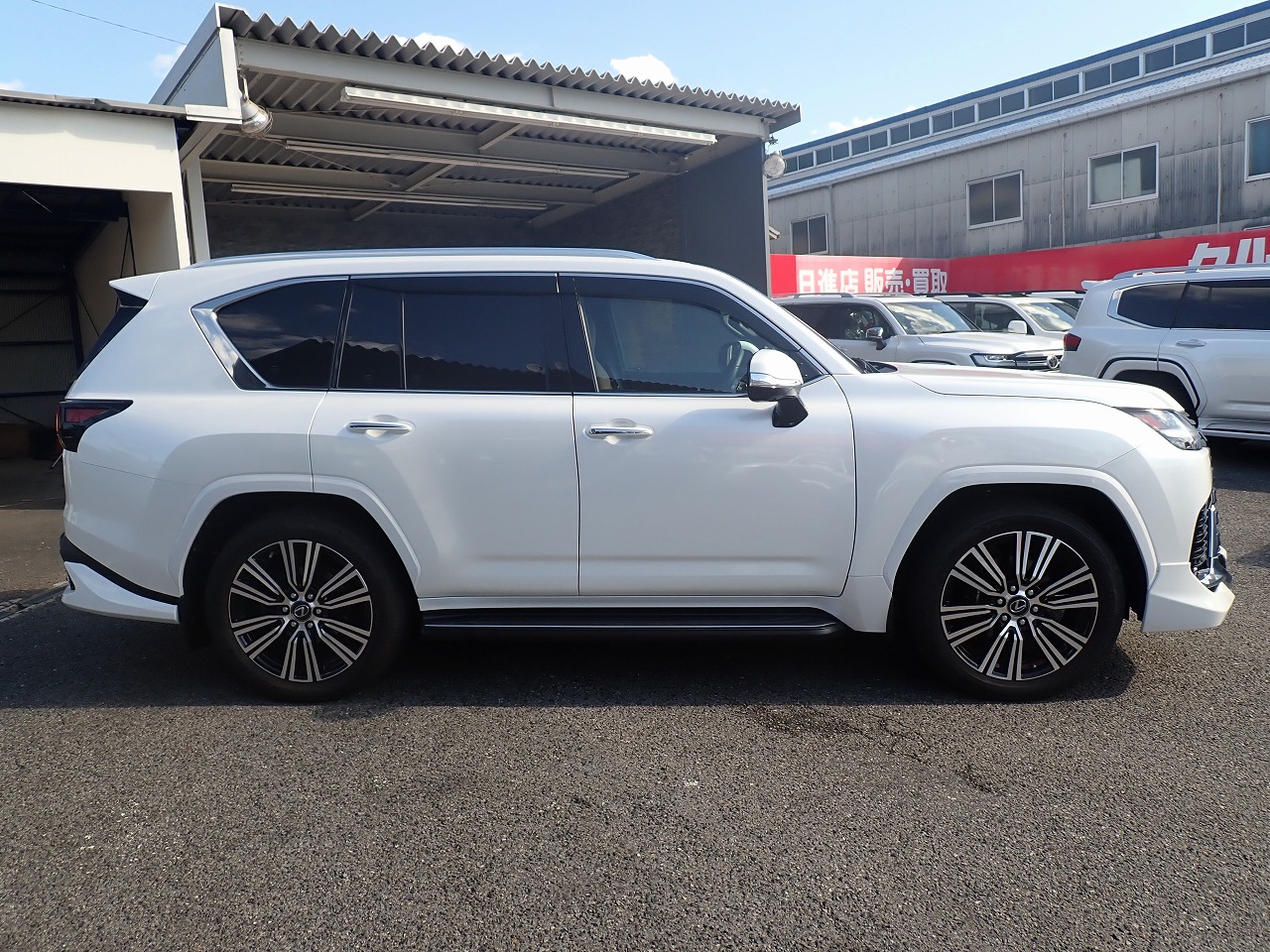 LEXUS LX