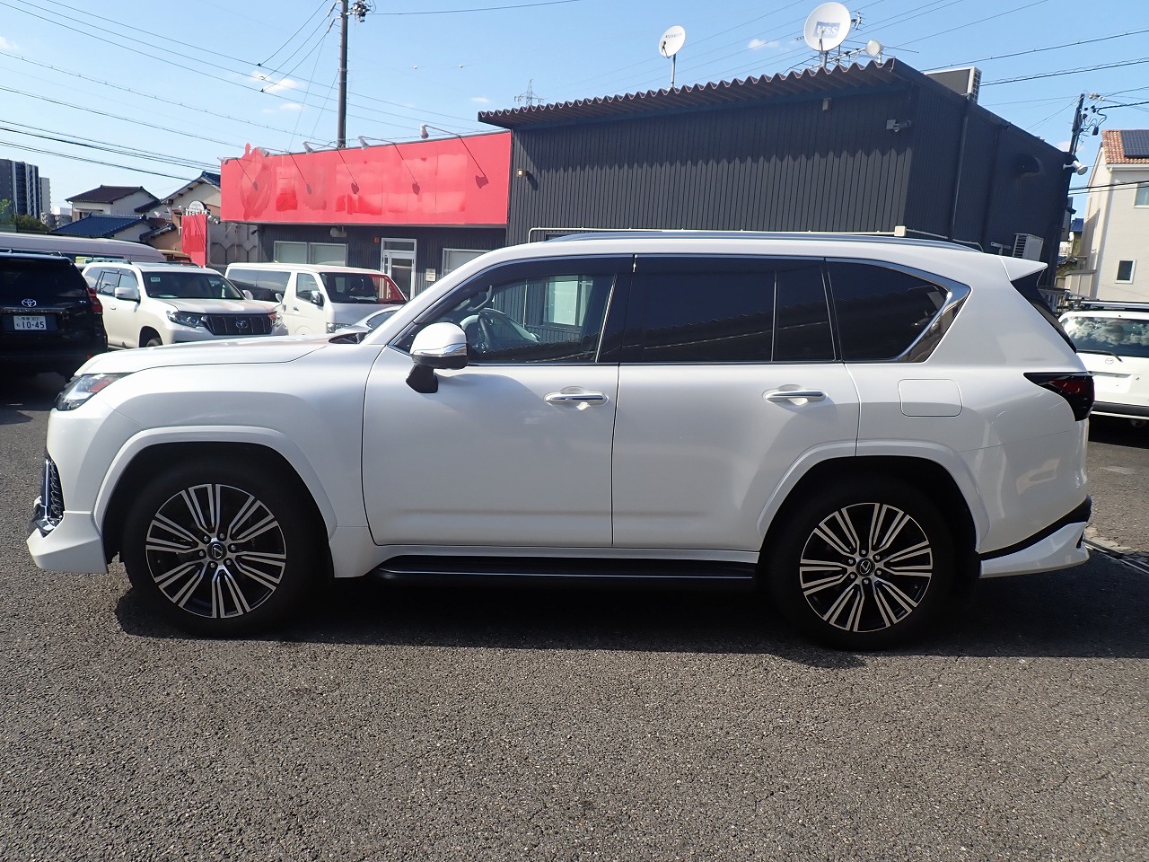 LEXUS LX