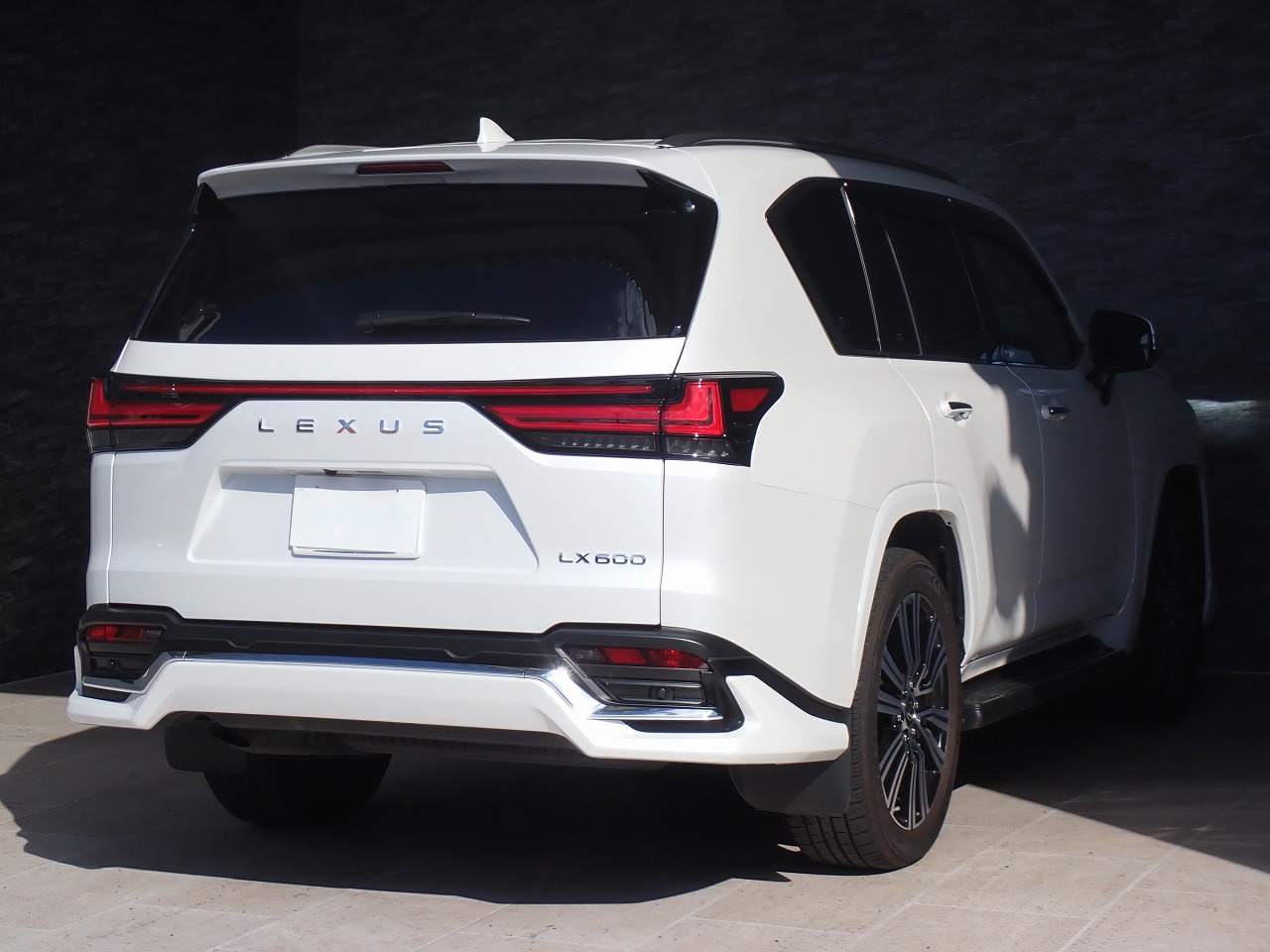 LEXUS LX