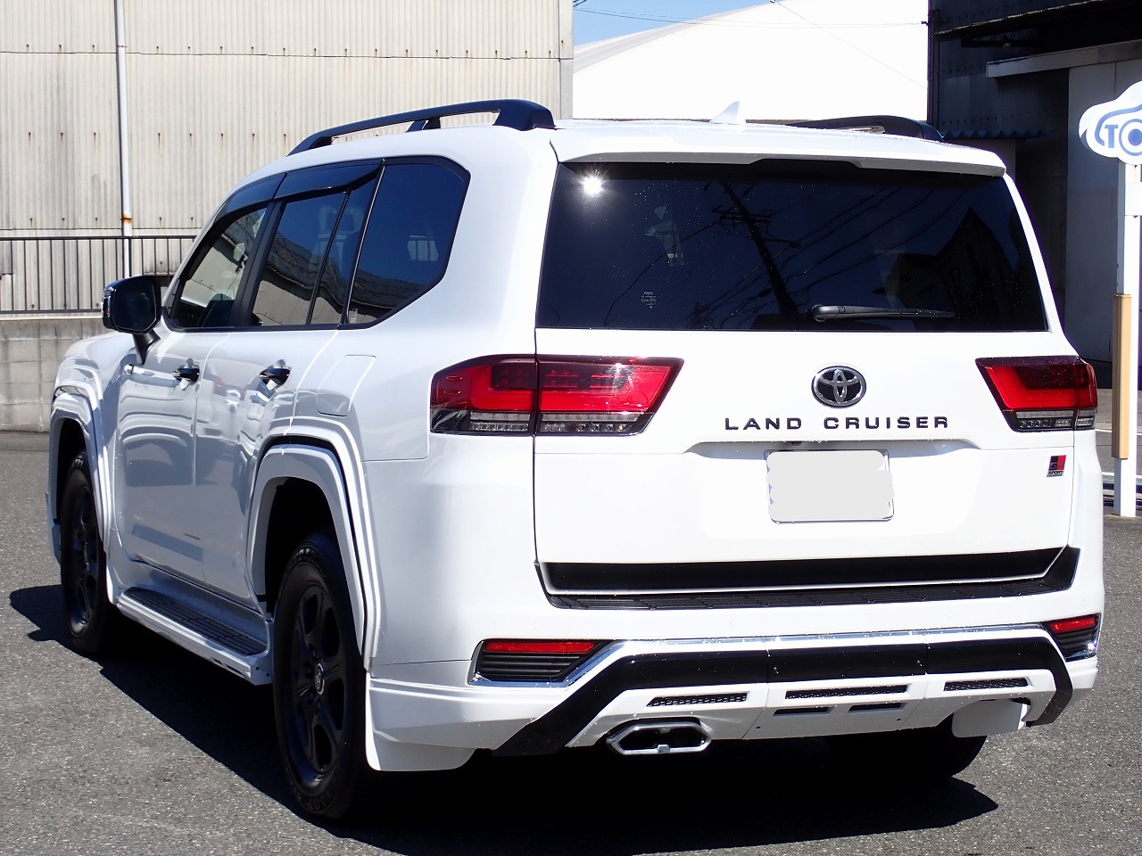 TOYOTA Land Cruiser