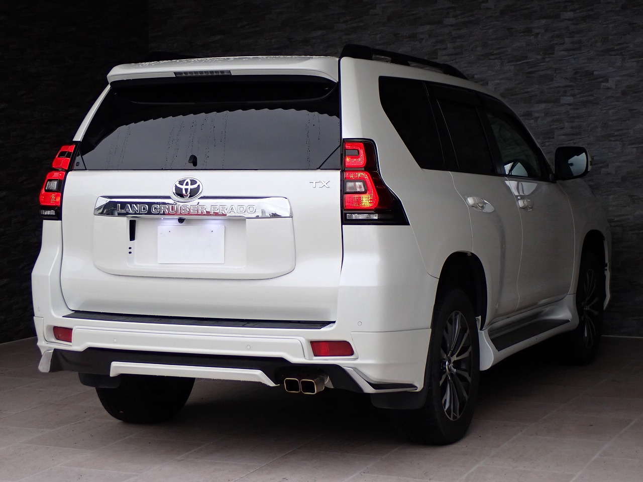 TOYOTA Land Cruiser Prado