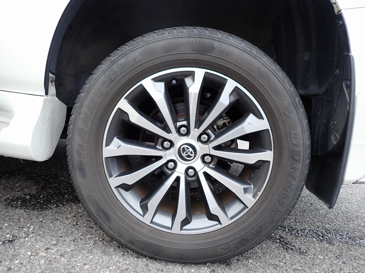 TOYOTA Land Cruiser Prado