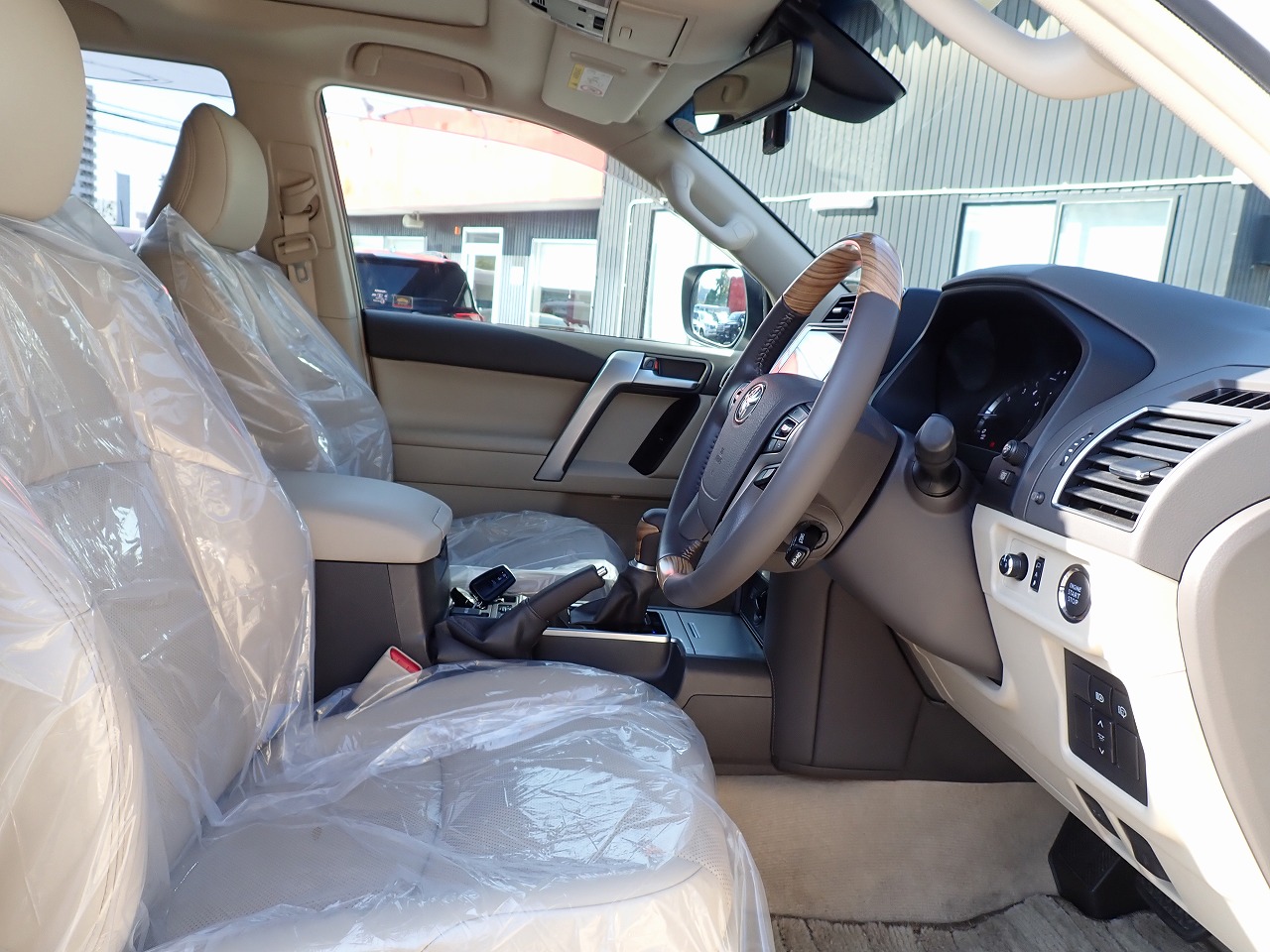 TOYOTA Land Cruiser Prado